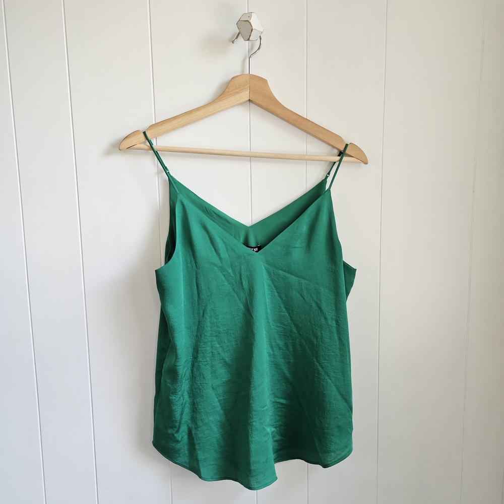 ☆ EXPRESS Green Downtown Cami